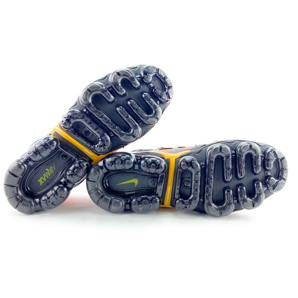 🔴SOLD Nike Womens Air Vapormax Plus Running Shoe - Picture 10 of 11